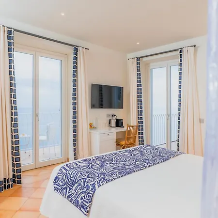 Five Bed & Breakfast Positano