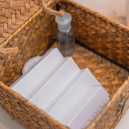 Bed & Breakfast Five