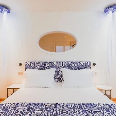 Five Bed & Breakfast