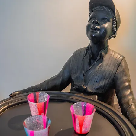 Five לינה וארוחת בוקר 3*