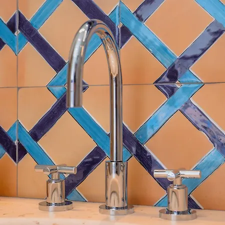 לינה וארוחת בוקר Five פוזיטנו