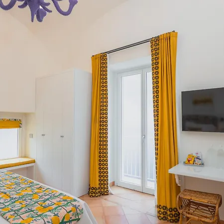 Bed & Breakfast Five - Dimora D'arte Positano