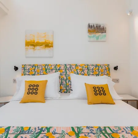 Five 3* פוזיטנו