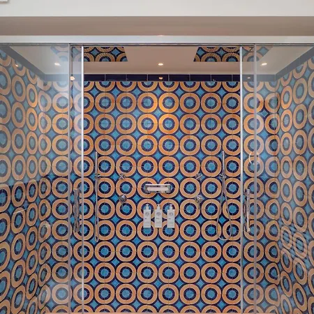 Five 3* פוזיטנו