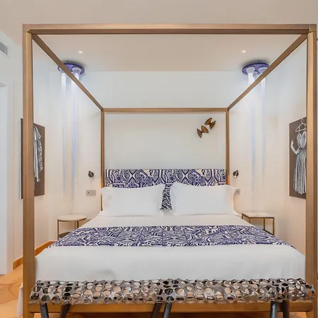 Five Bed & Breakfast 3*