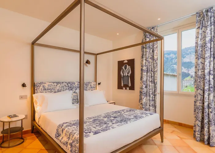 Bed & Breakfast Five - Dimora D'arte